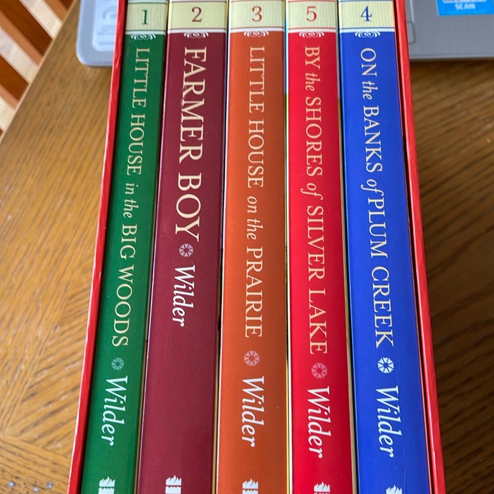 Little House on the Prairie Collections, 5-Volume Boxed Set (Full Color) - Picture 2 of 4